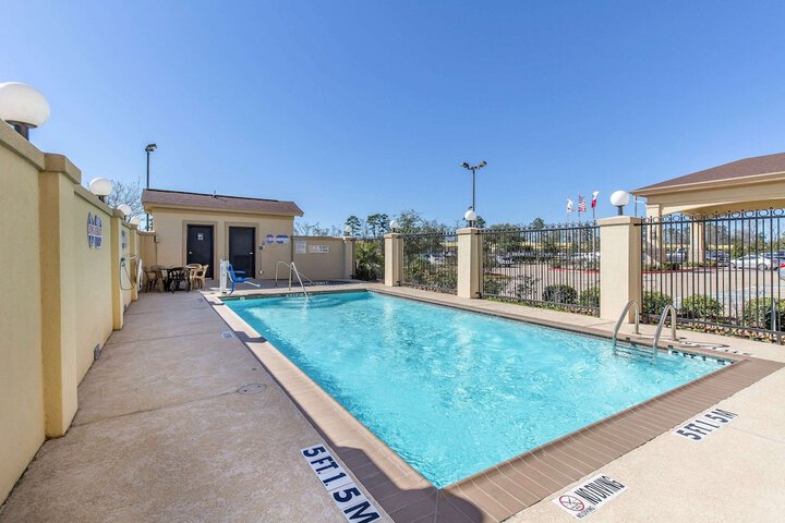Pool 3 of 35