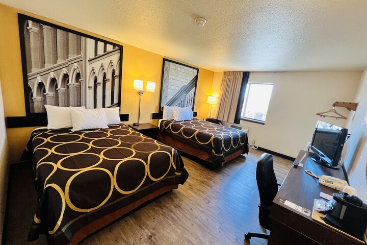 Room 8 of 42