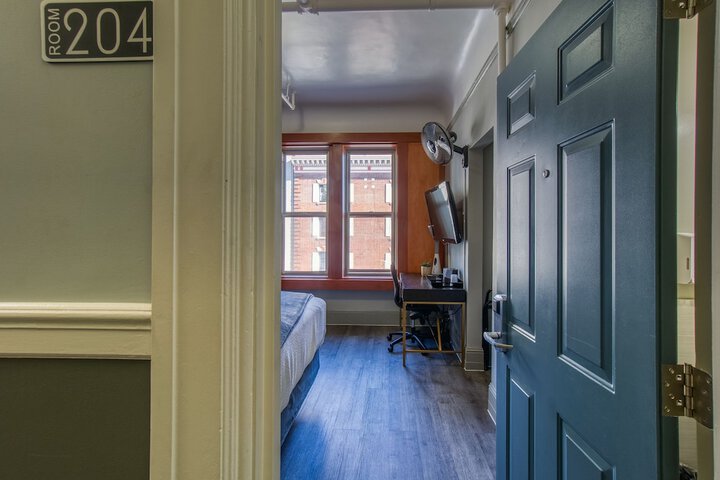 Room 35 of 115