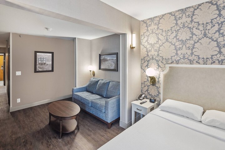 Room 20 of 53