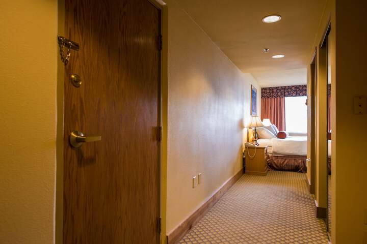 Room 32 of 87