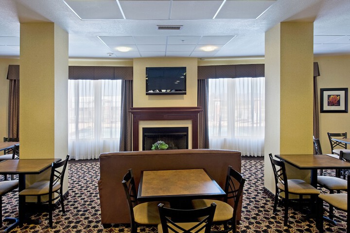 Holiday Inn Express & Suites Willcox by IHG