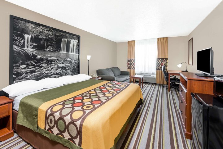Room 5 of 19