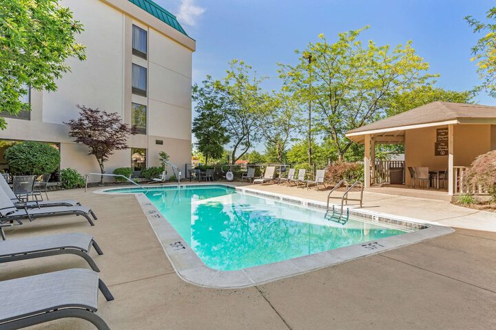 Pool 3 of 38
