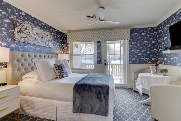 Room 12 of 72