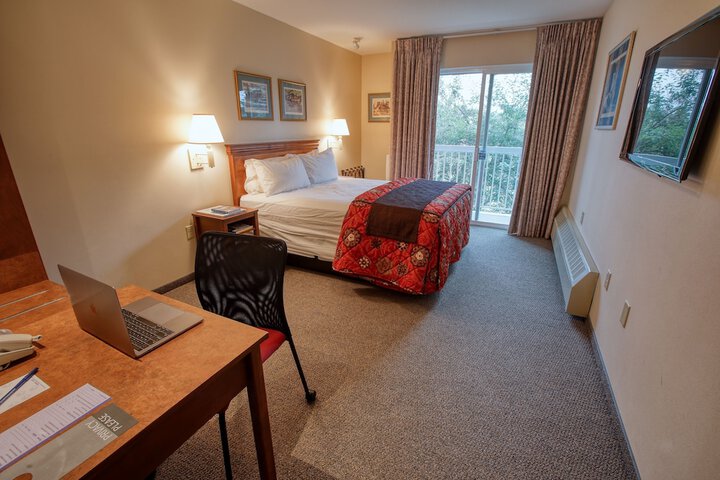 Room 8 of 38