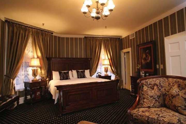 Room 26 of 70