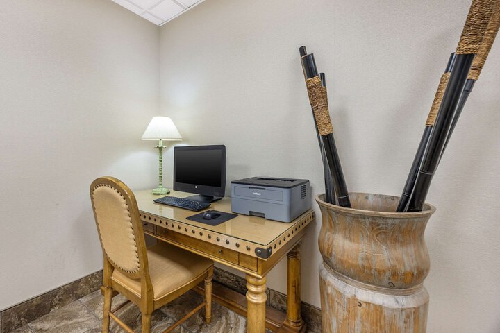 Quality Inn Paris