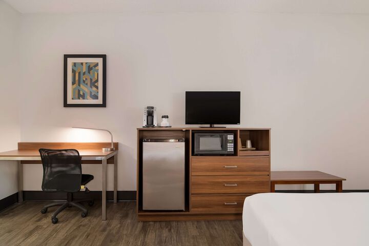 Room 12 of 30