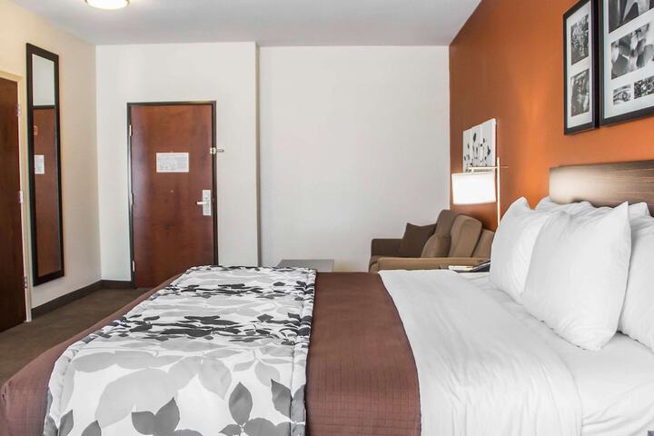 Room 15 of 36