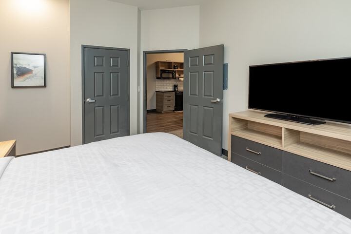 Room 65 of 82