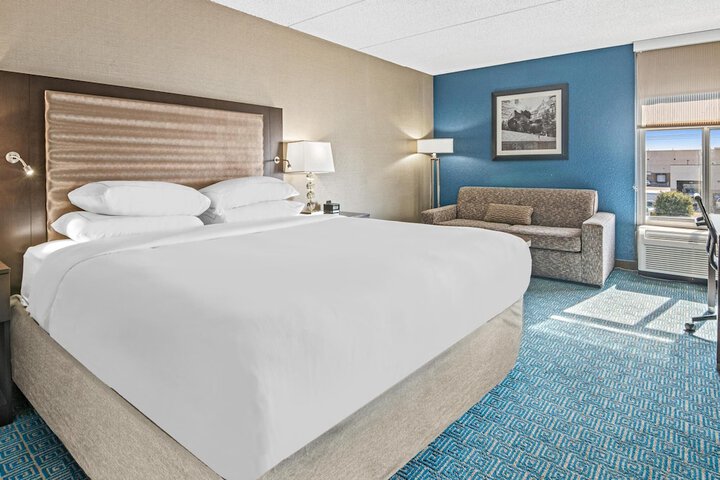 DoubleTree by Hilton Roseville Minneapolis