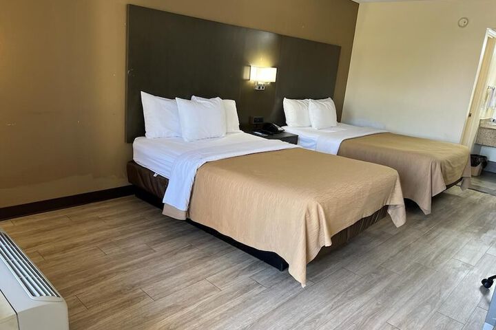Room 28 of 28