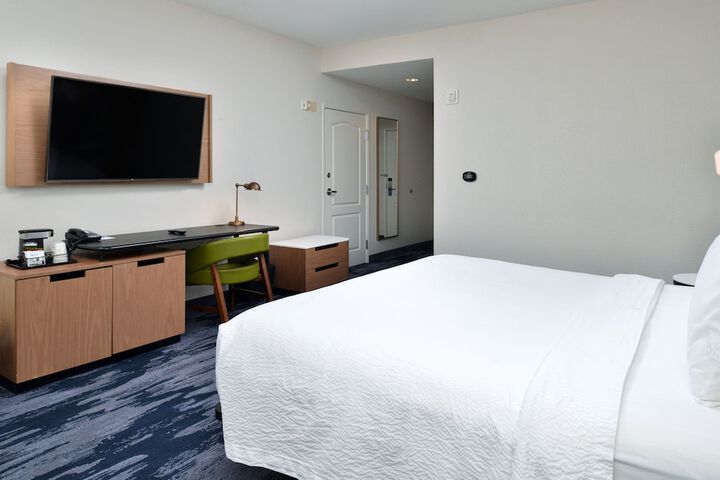 Room 17 of 49