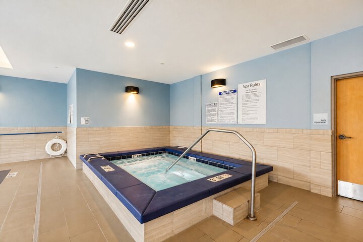 Holiday Inn Express & Suites Salt Lake City South - Murray by IHG