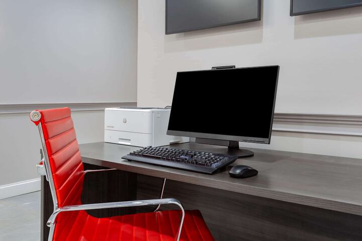 Business Center 35 of 36