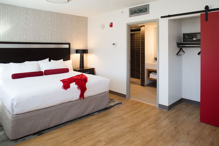 Room 29 of 71