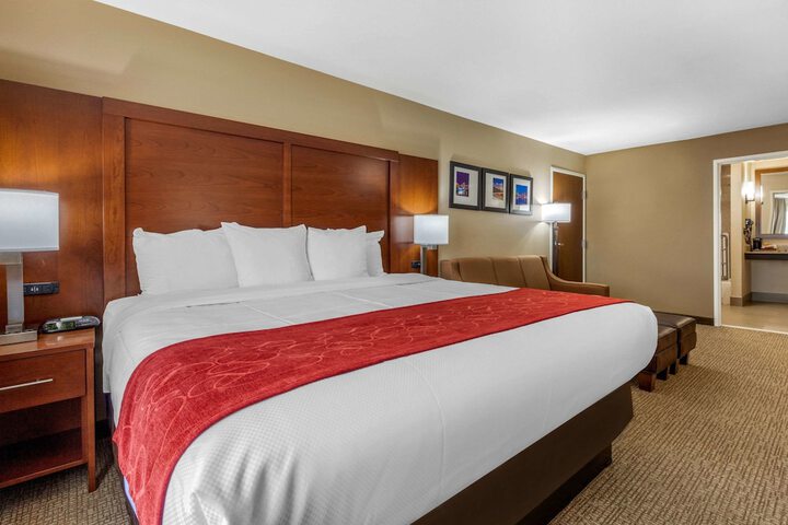 Room 34 of 46