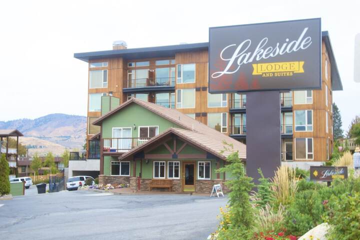 Hotel 3 of 100