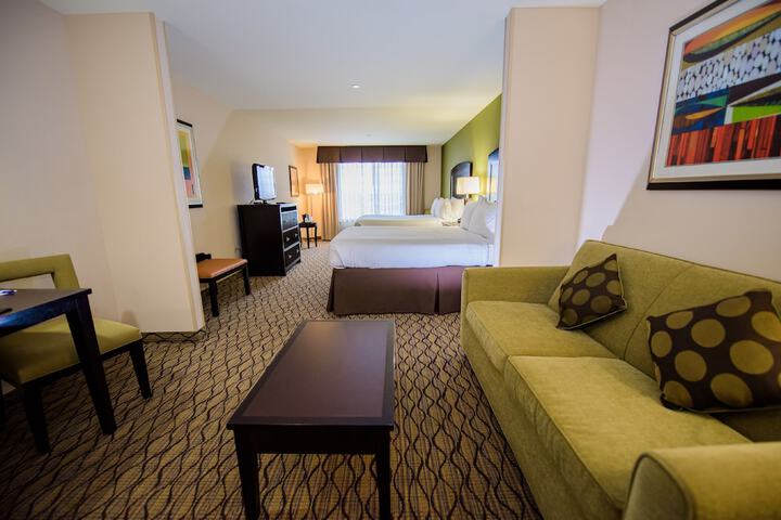 Room 13 of 63