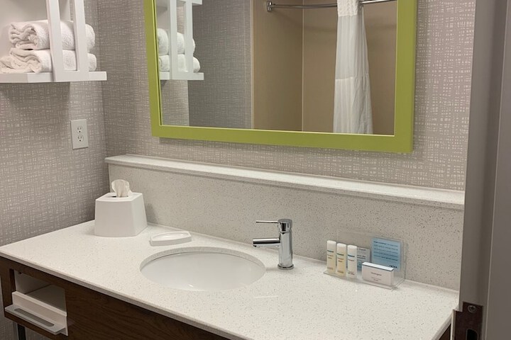 Hampton Inn & Suites Syracuse Dewitt