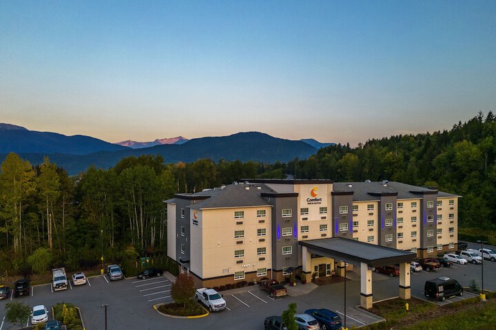 Comfort Inn & Suites