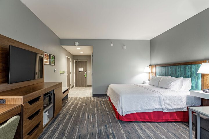 Room 28 of 67
