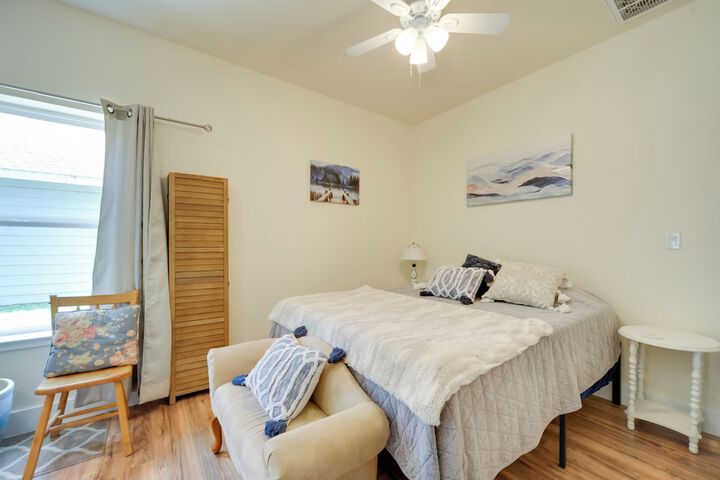 Cozy Casita & Cabana on Lake Marble Falls!