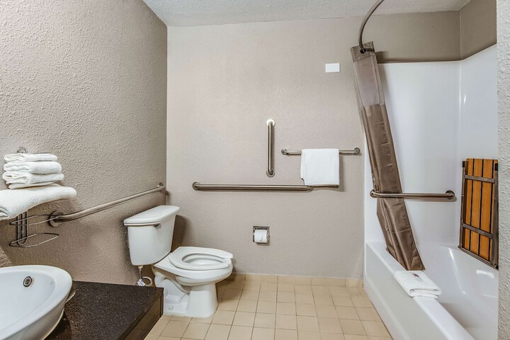 Room 71 of 82