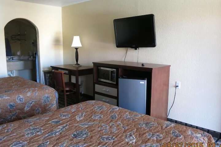 Taylor village Inn and suites