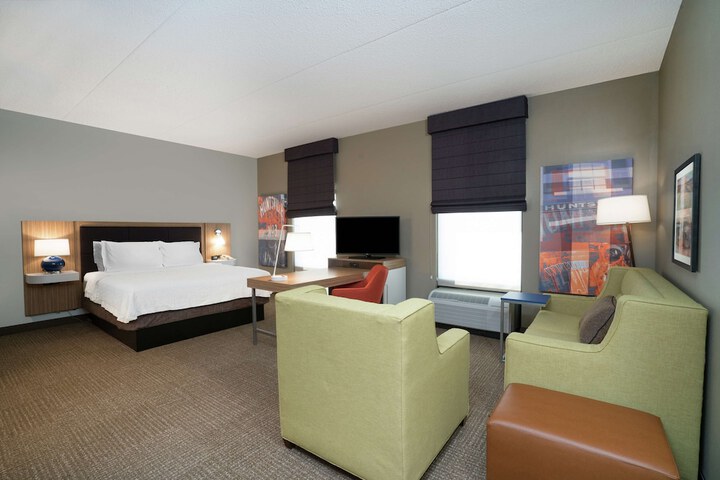 Room 10 of 43
