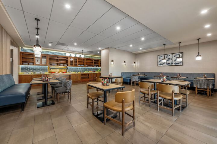 Hyatt Place Phoenix / Chandler-Fashion Center