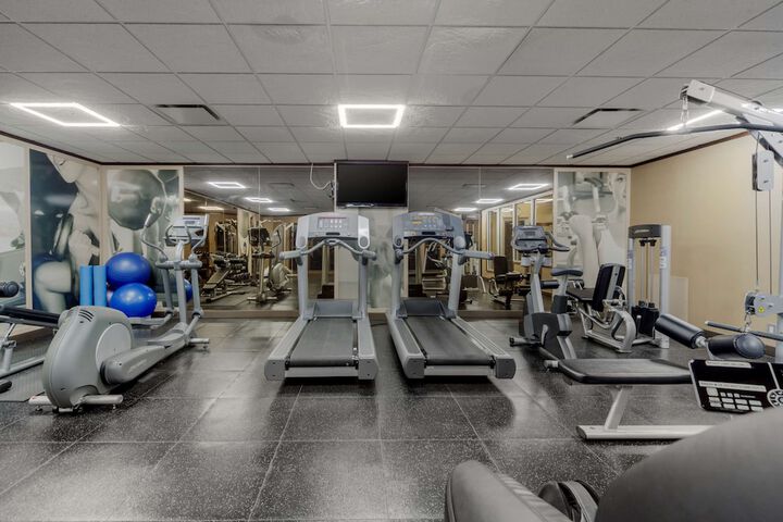 Best Western Premier Denham Inn & Suites