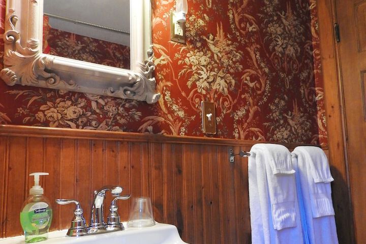 Champaign Garden Inn