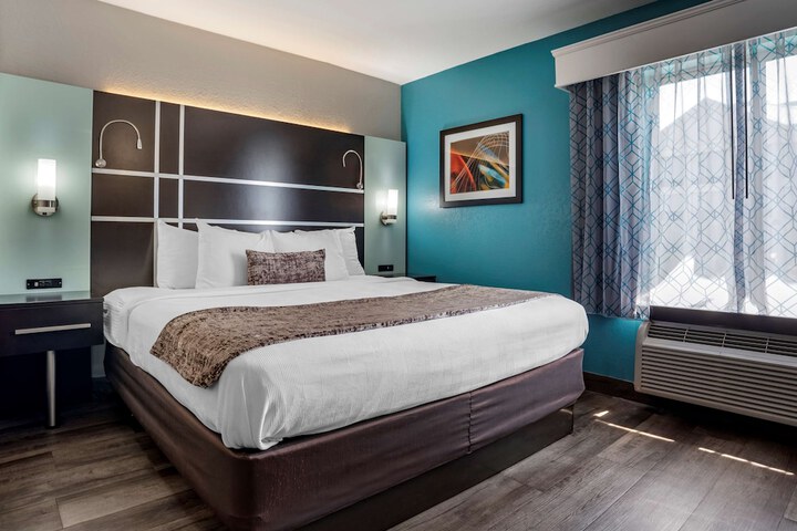 Room 22 of 30
