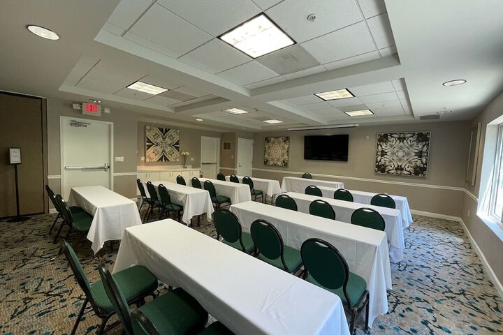 Hilton Garden Inn Calabasas