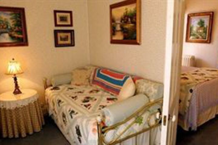 Pinehill Inn
