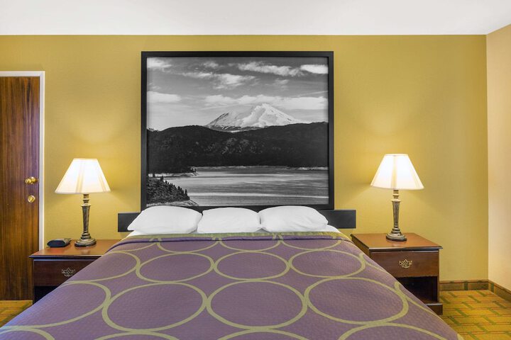 Room 33 of 33