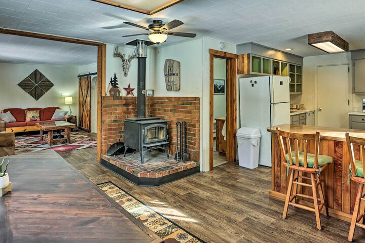 Private La Pine Cabin Rental: 30 Mi to Bend!