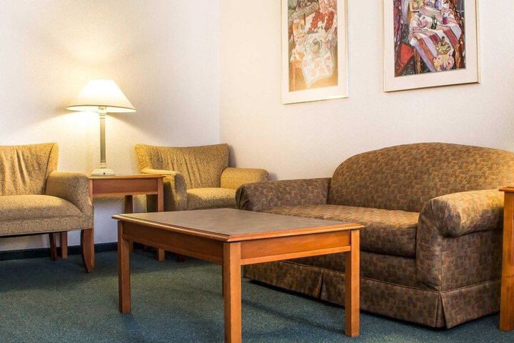 Quality Inn Tulsa Central