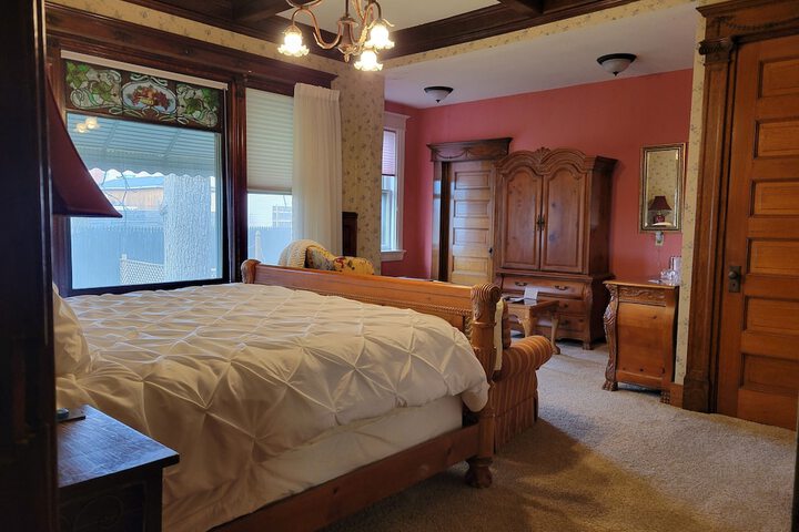 Room 25 of 47