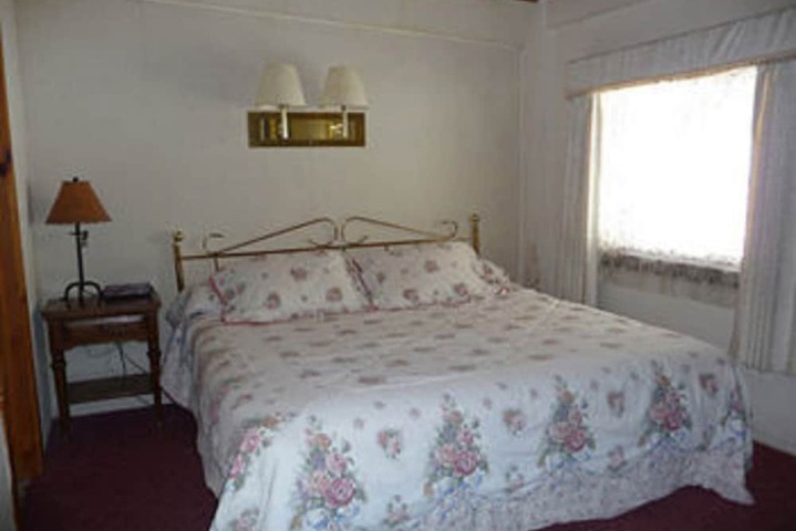 Room 8 of 19