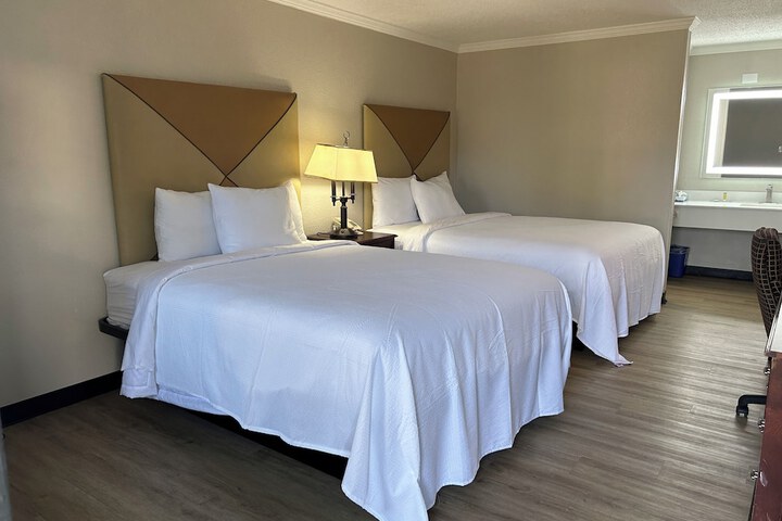 Days Inn by Wyndham Hinesville Near Fort Stewart