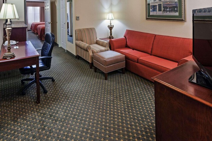 Room 4 of 19