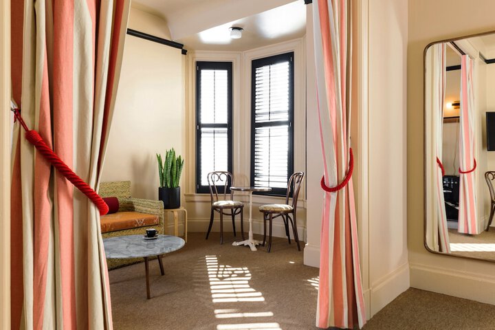 Room 28 of 53
