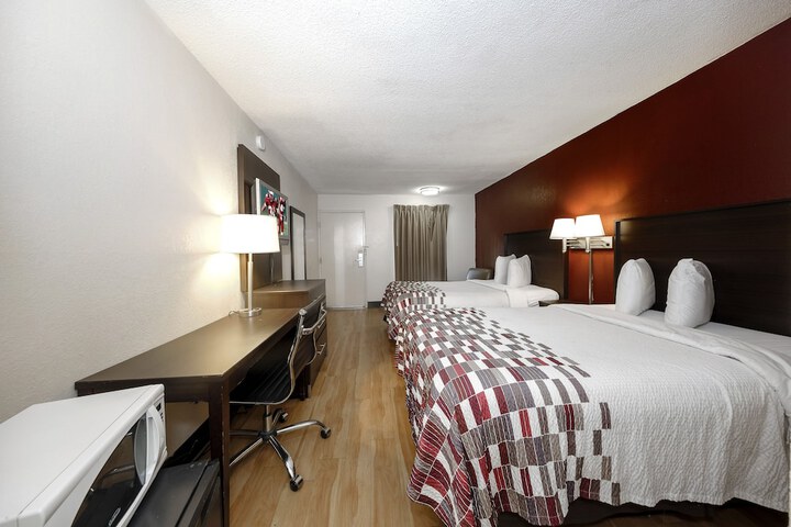 Room 7 of 24