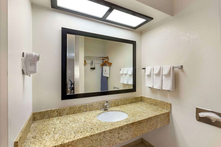 Best Western Sawmill Inn