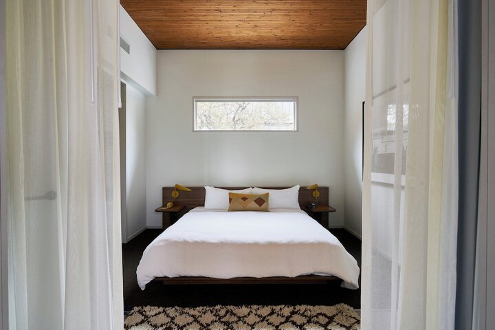 Room 55 of 104