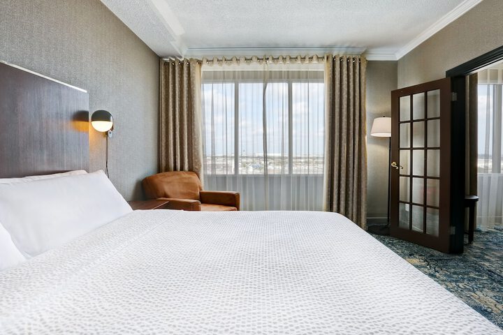 Room 27 of 51