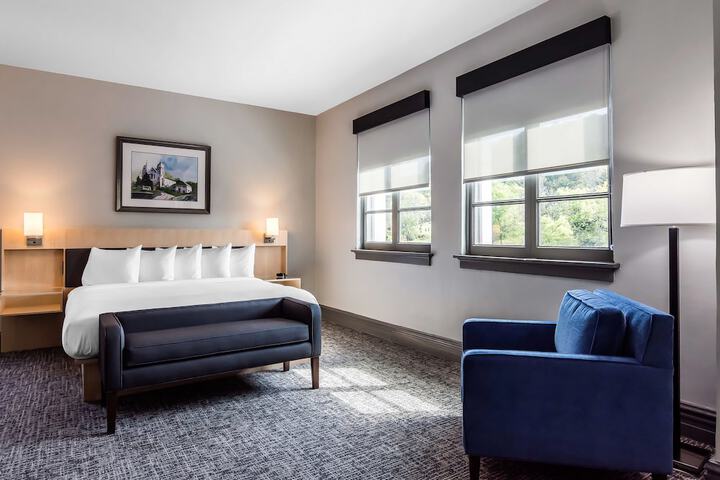 Room 44 of 68